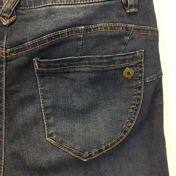 Democracy "Ab" Technology Jean Shorts - Picture 10 of 16